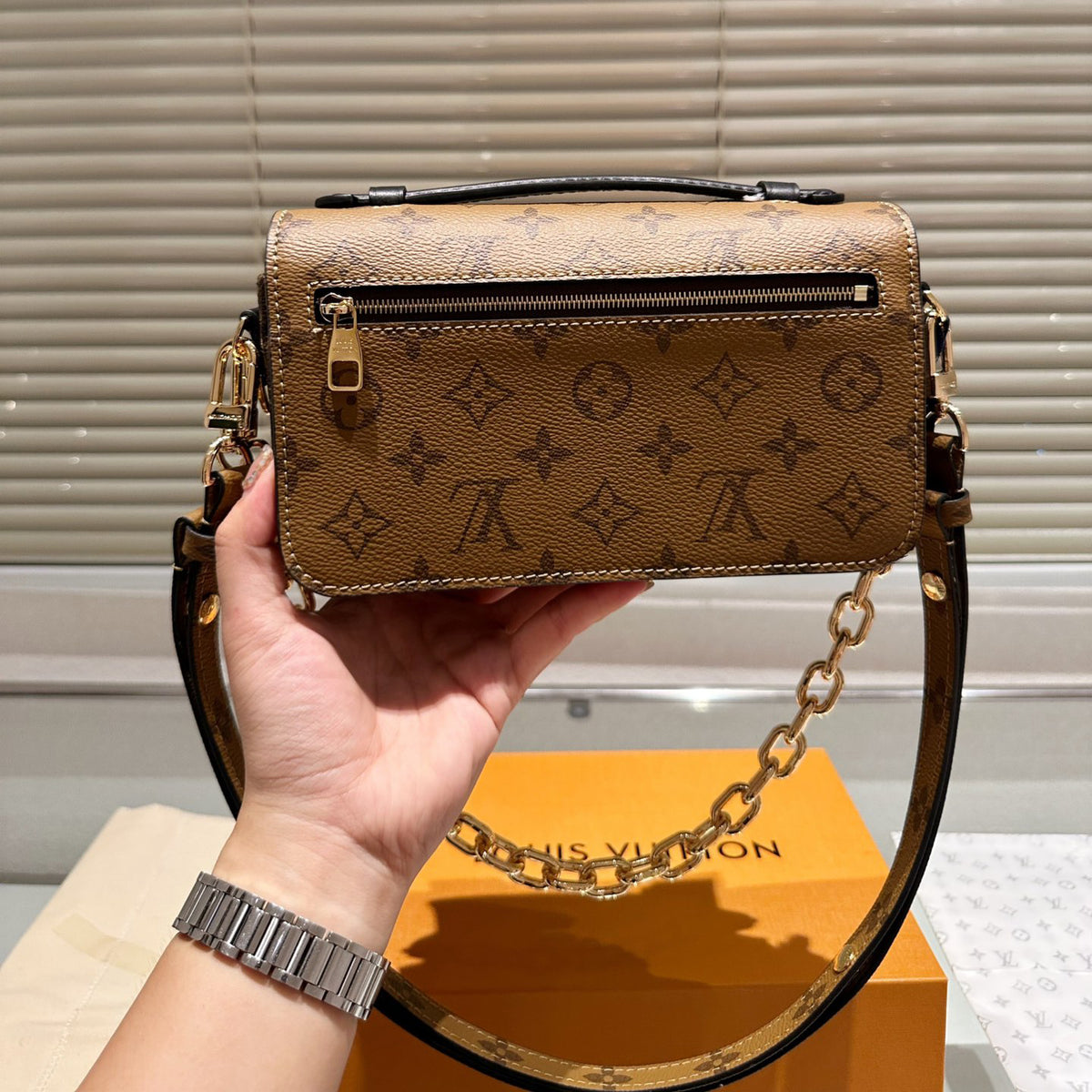 Postman small chain bag XC1823092601
