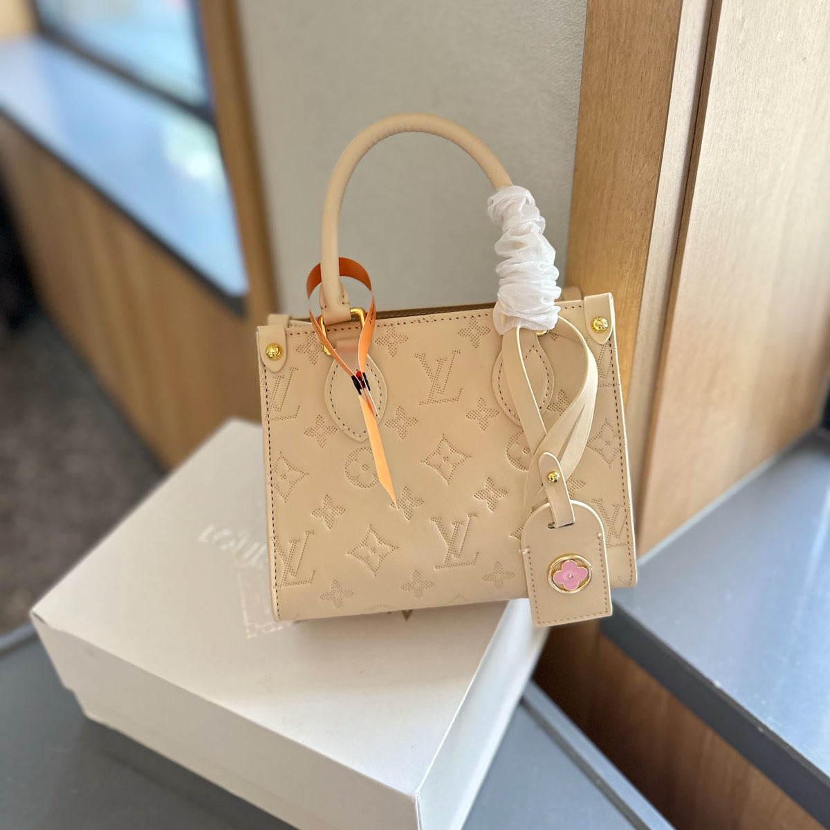 L OnTheGo Small Handbag XC24092429