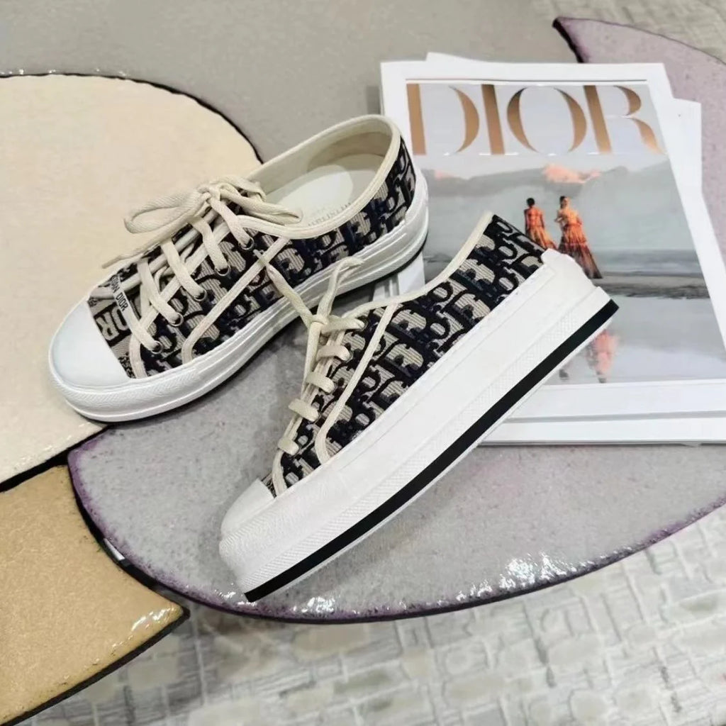 Embroidered Canvas New Genuine Leather Height Increased Thick-soled All-match Casual SneakersPD052412403
