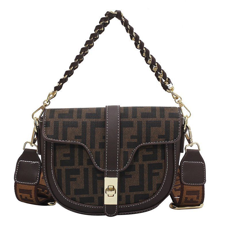New Classic Fashion Messenger Bag PD1023071836