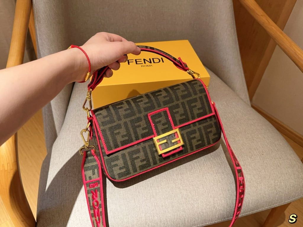 Classic Women Bag 9002408011