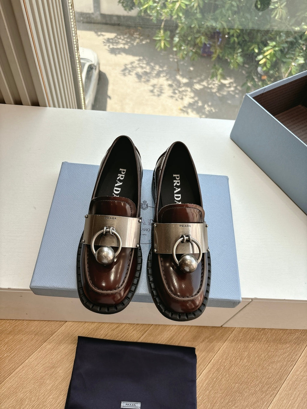 P's new retro one-leed loafers 0725061619