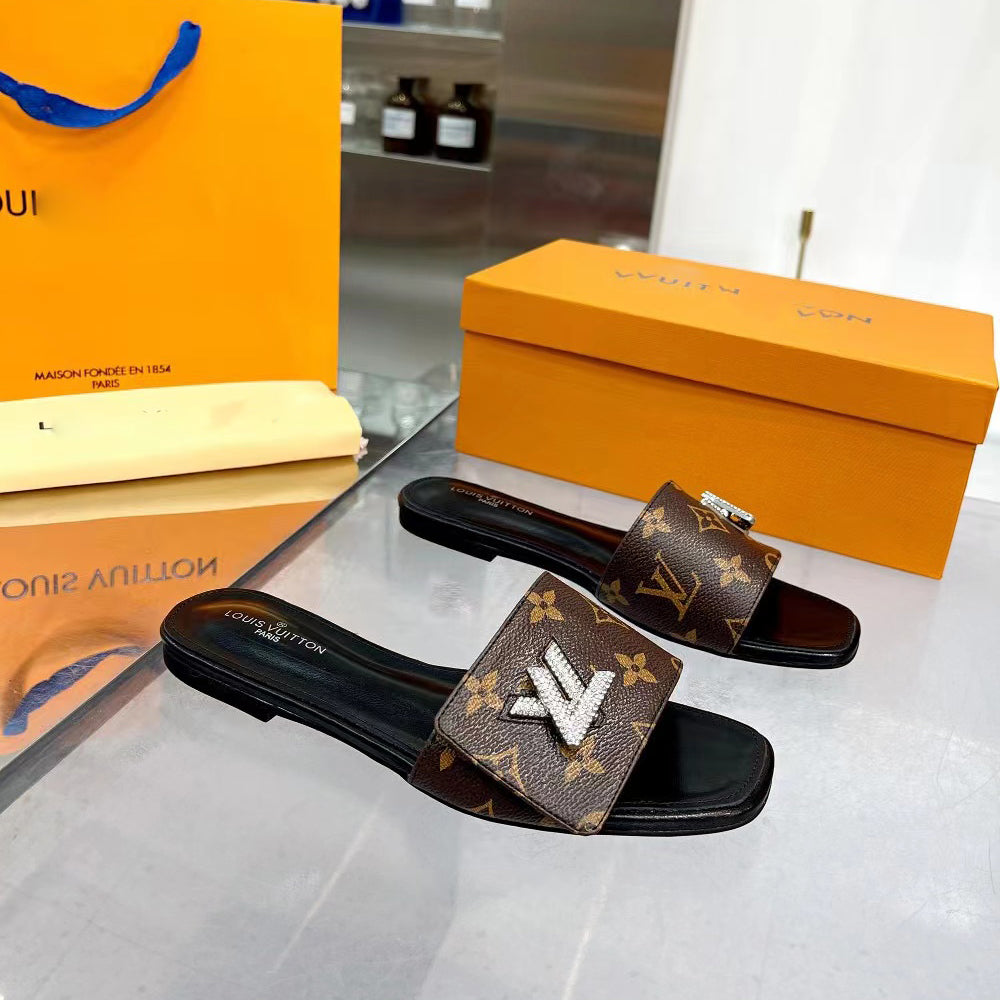 brown printed slippers 03212