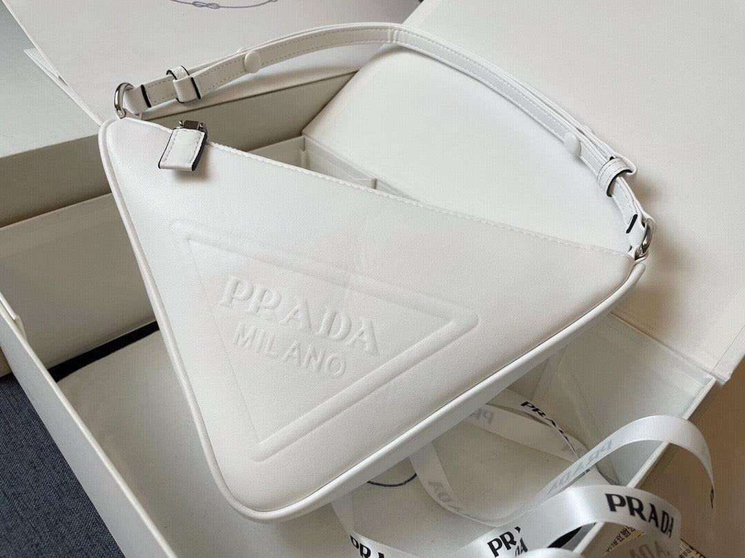 P Handbag Triangle Leather Pouch 0725031313