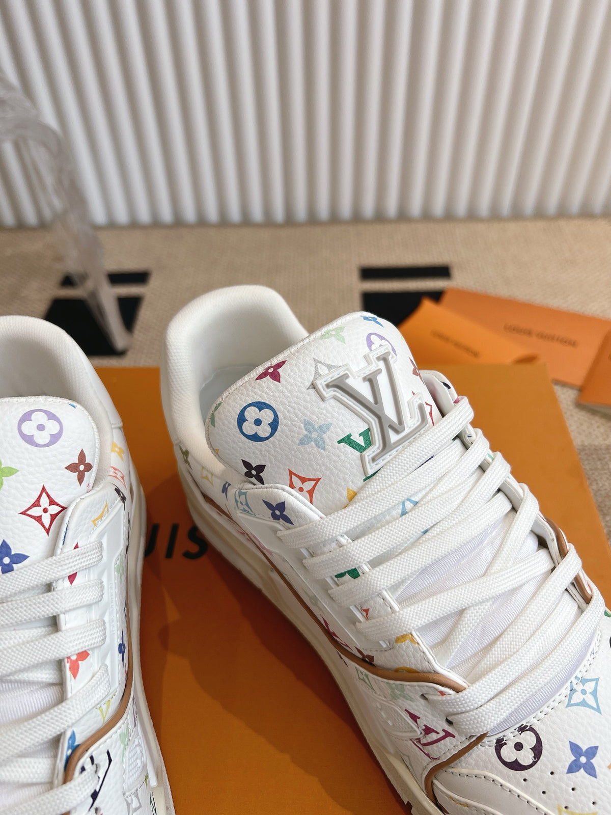 L fashion 3 color hot style sports shoes 0725031901