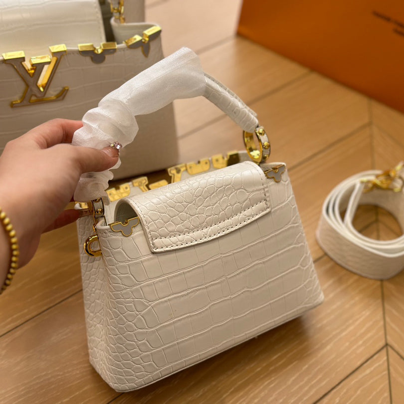 V Logo Classic Fashion All-match Clutch fb0424090209