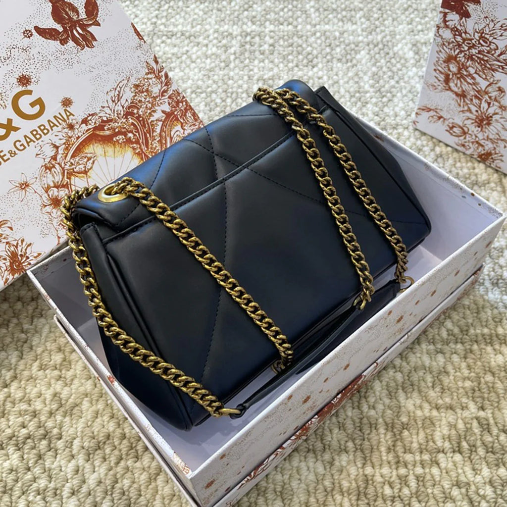 Classic and fashionable versatile crossbody bag 1024011004