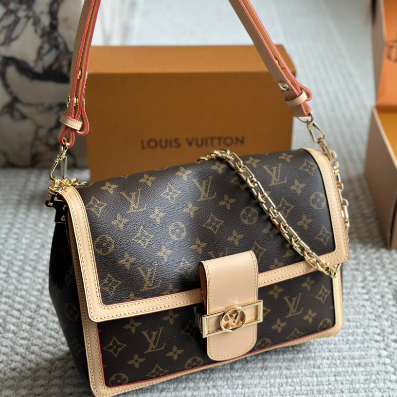 24 show Dauphine Soft handbag 1824040709