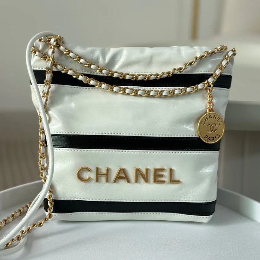 Fashion and versatile crossbody handbag 1024052727