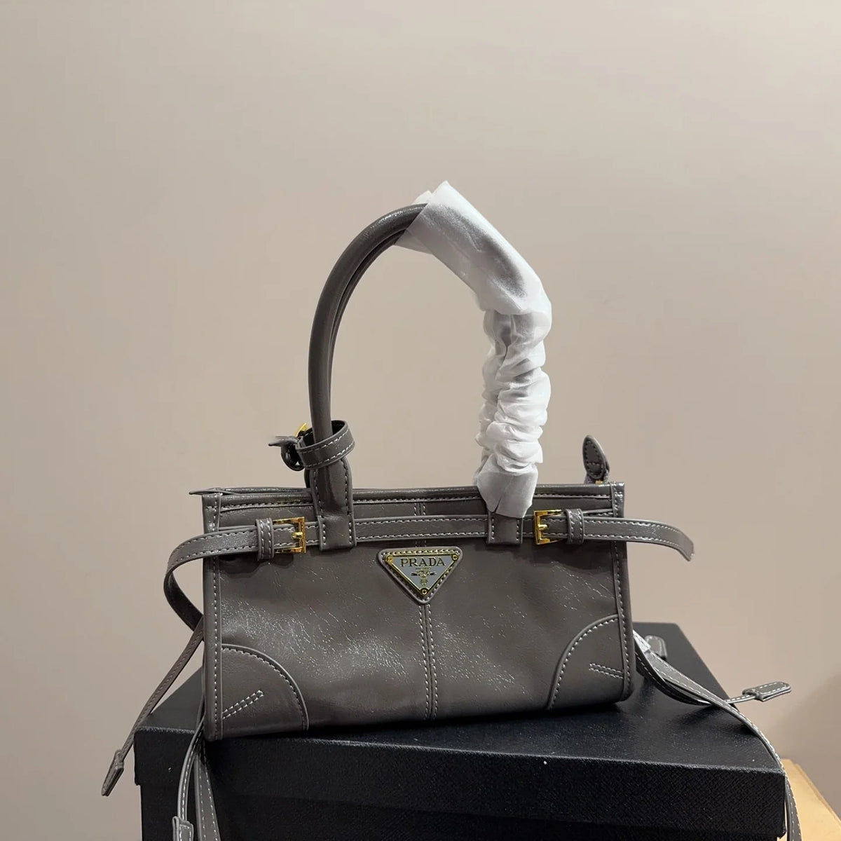High-end design handbag 1426011304