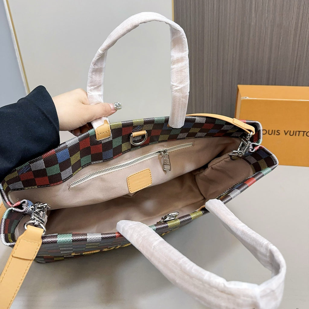V Fashionable new checkered handbag 0724101013