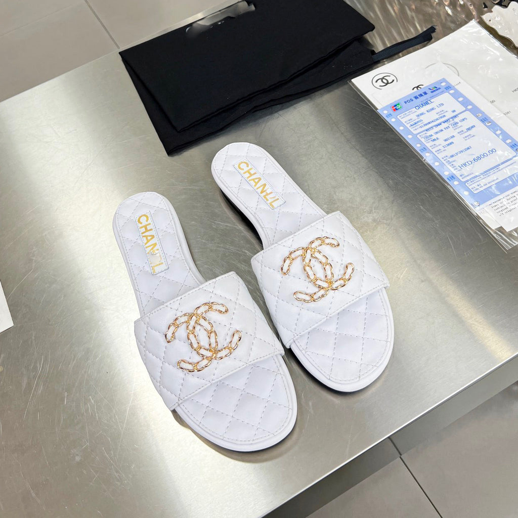 new sandals XC07032301
