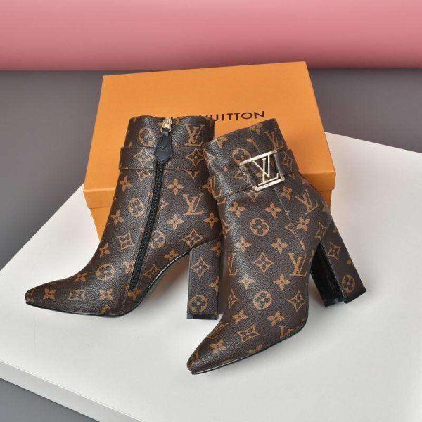 New Fashion Versatile Casual High Heel Boots 1023122216