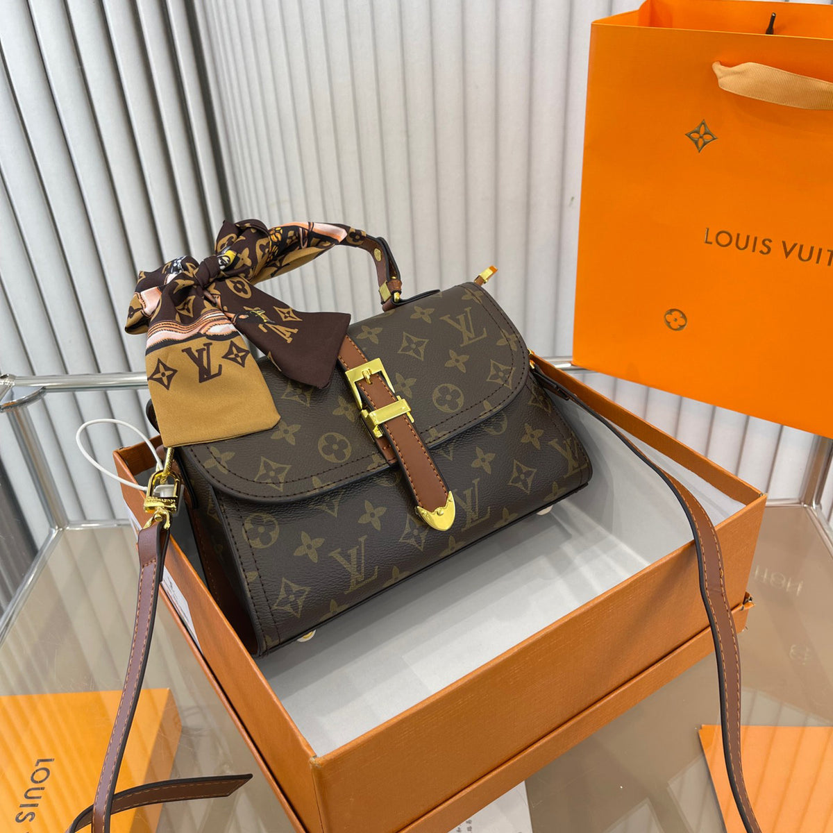 New Trendy V Logo Handbag Crossbody Bag XC16060302