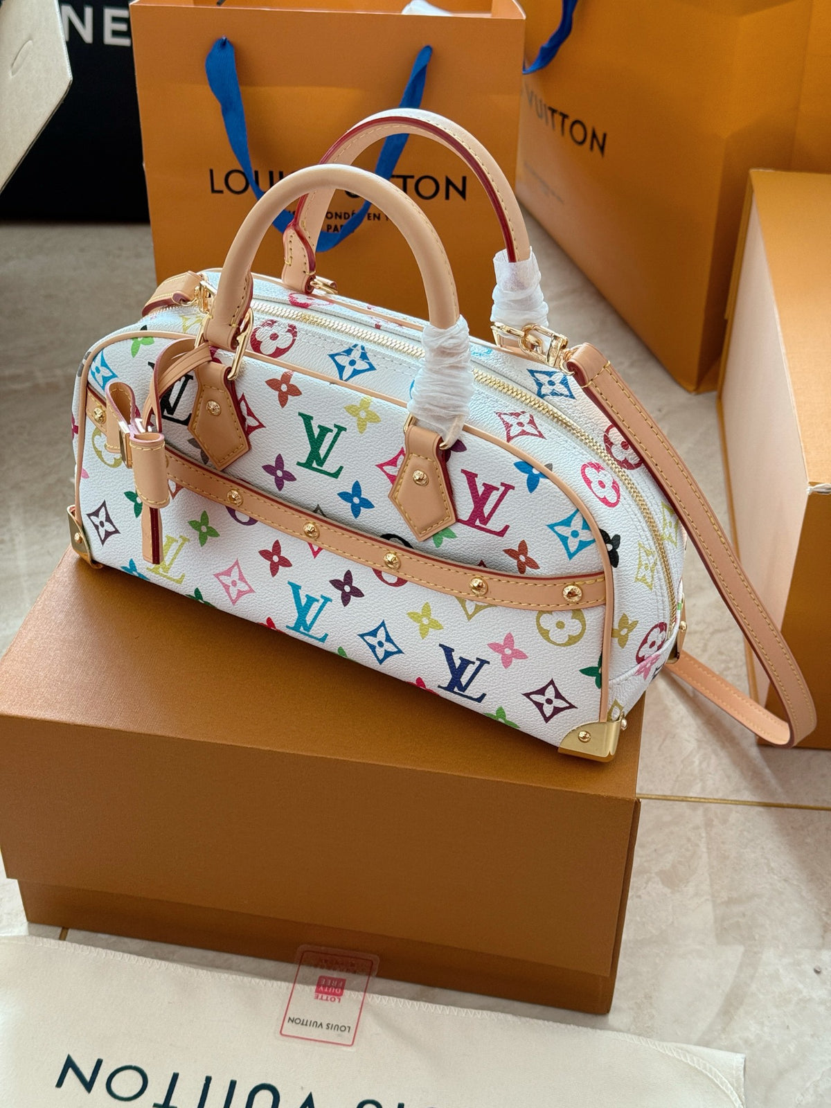 L fashion 3 color bowling handbag 0725031907