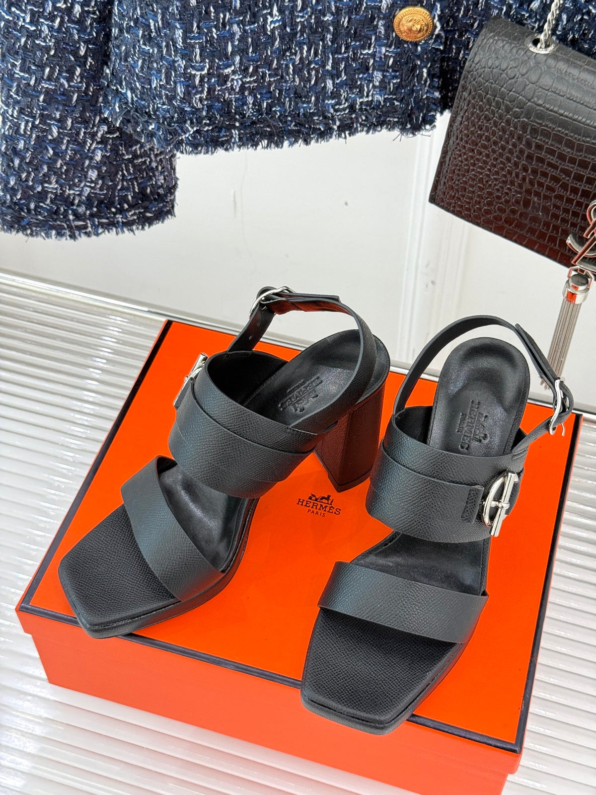 H Classic Block Heel High Heel Sandals 072505208