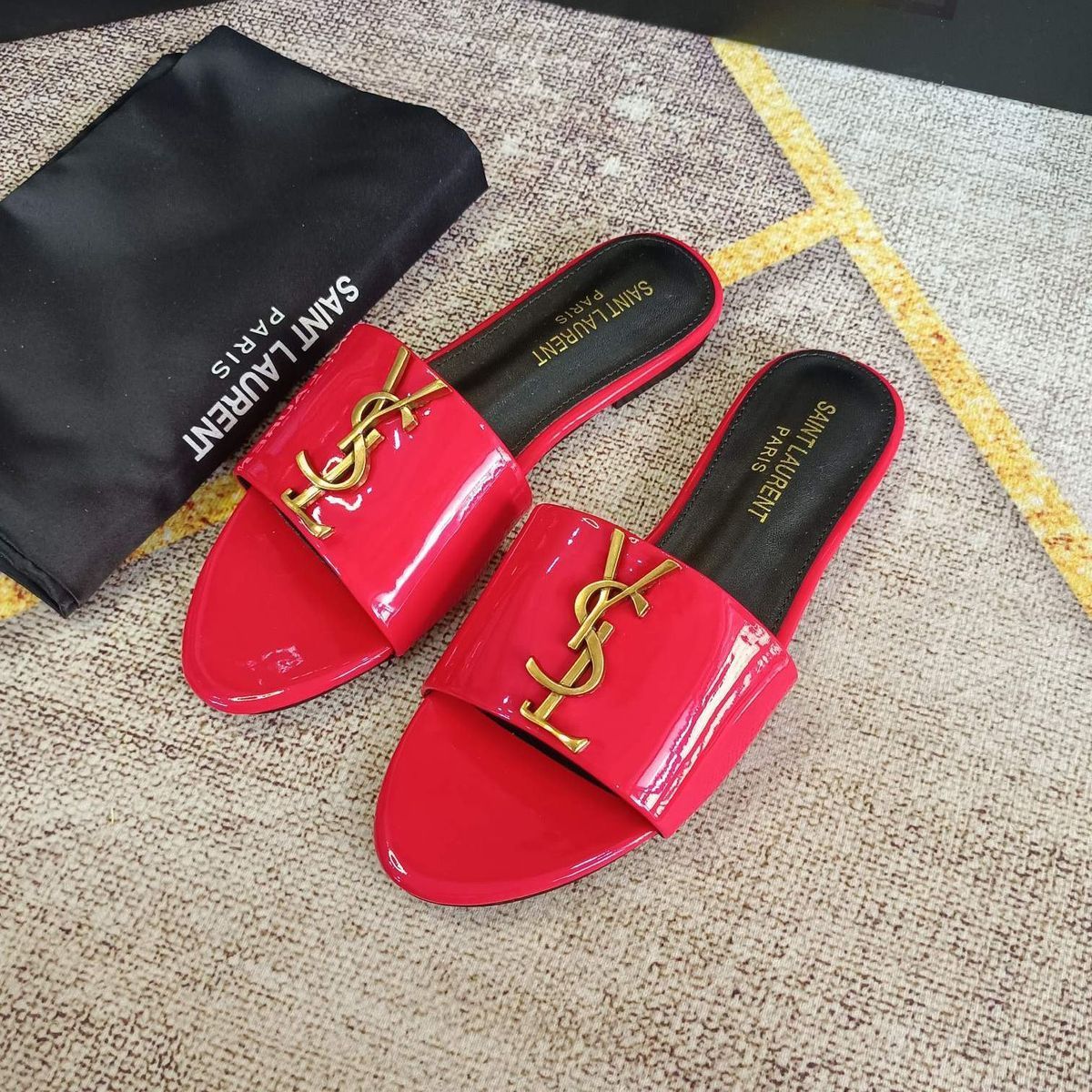 New Slippers Fashion Sandals 1024031124