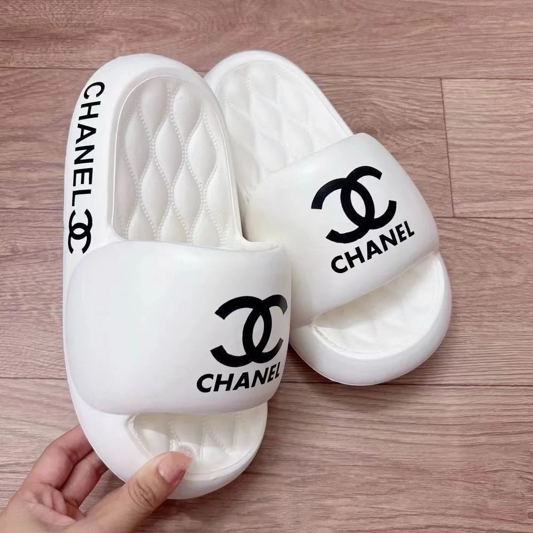 New Soft Bottom Fashion All-match Sandals 1024052110