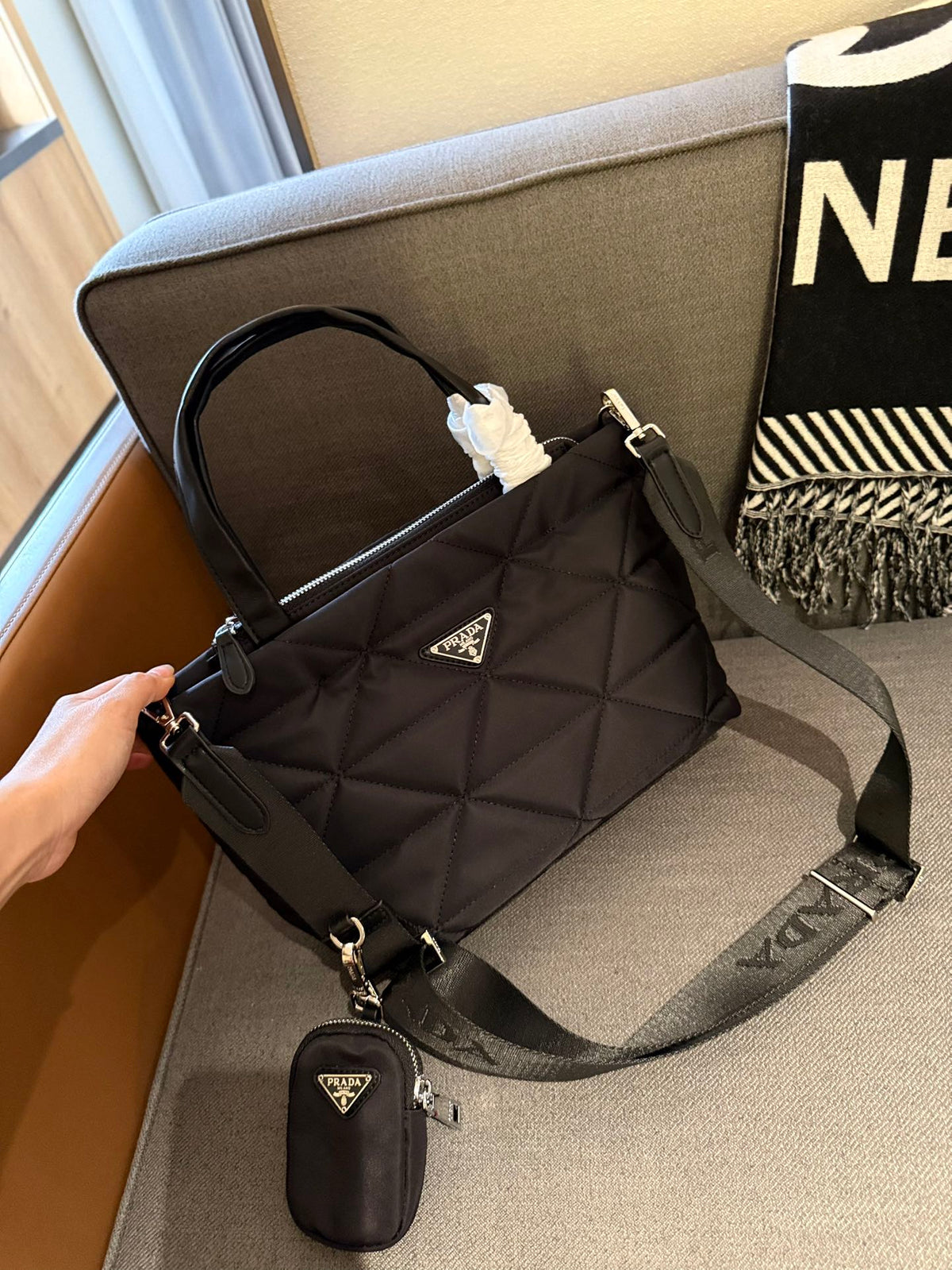 P Fashion Nylon Tote Bag 0724112803