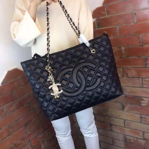 New Fashion Versatile Handheld Crossbody Bag 1023122116