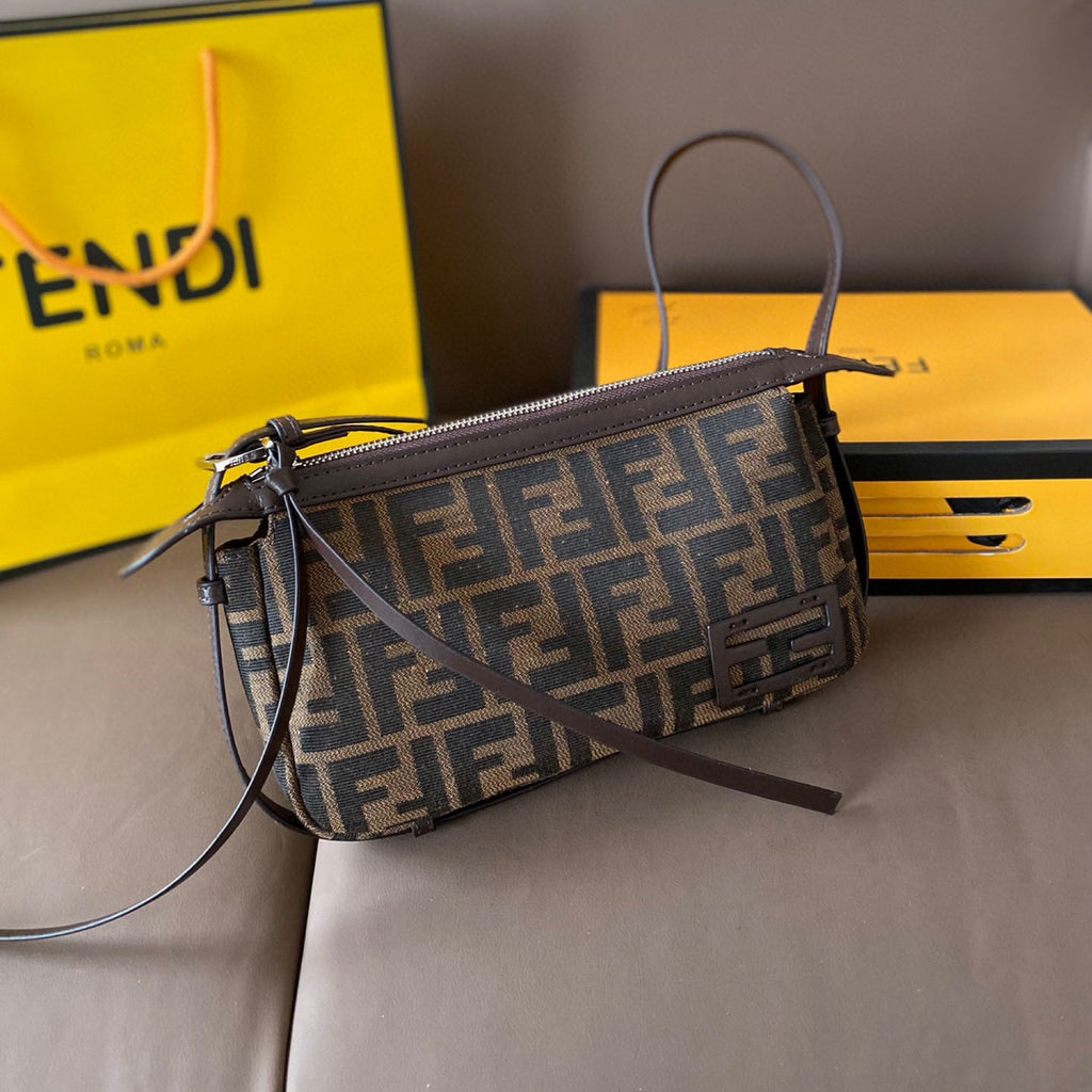 underarm crossbody bag 1824082101