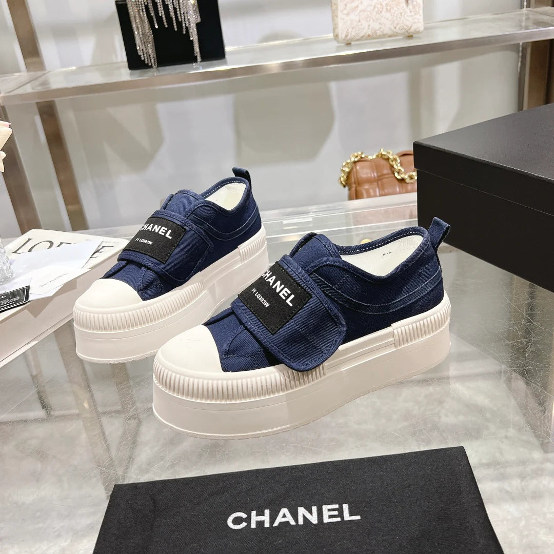 Thick soled canvas cookie shoes 1024092930