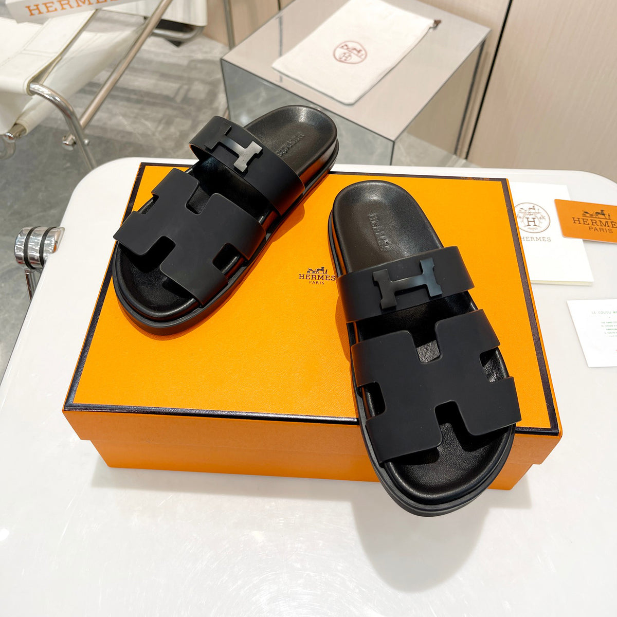 New style classic sandals 1824031913
