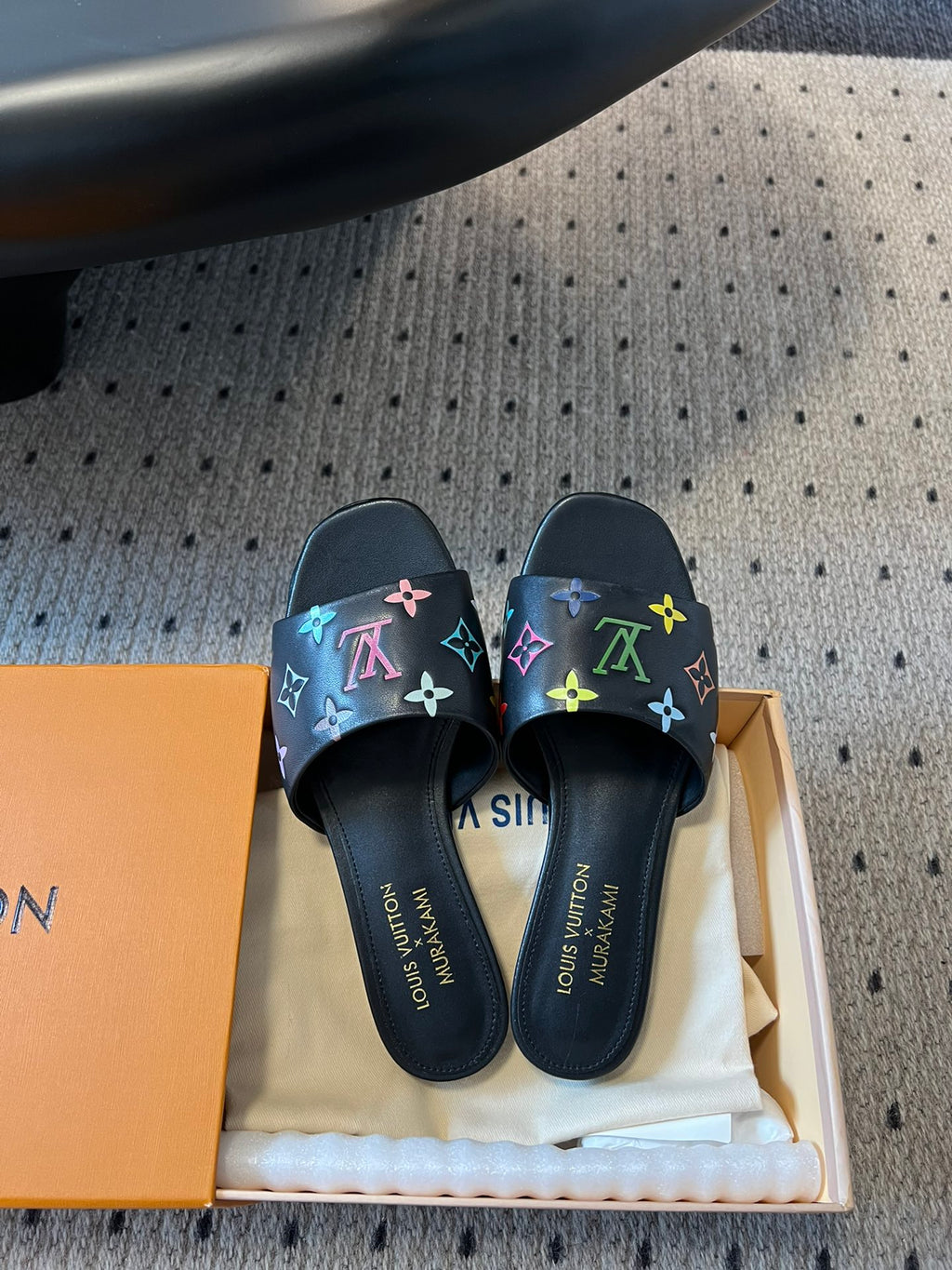 L fashion 3 color hot slippers 0725031904