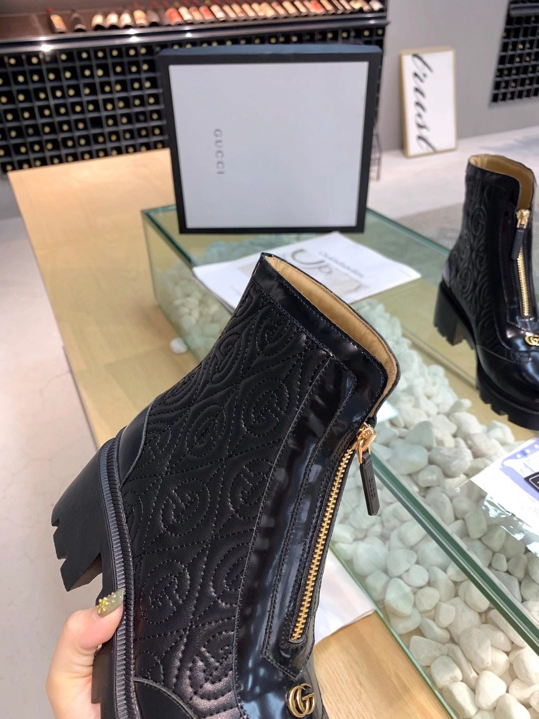 24ss fashionable embossed short boots 0724110502