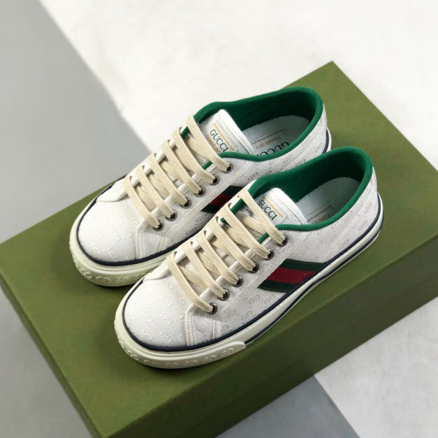 White Couple Canvas Print Retro Casual Sneakers XC070529901