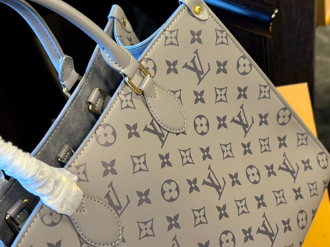 V gray print fashion onthego handbag 0724101704