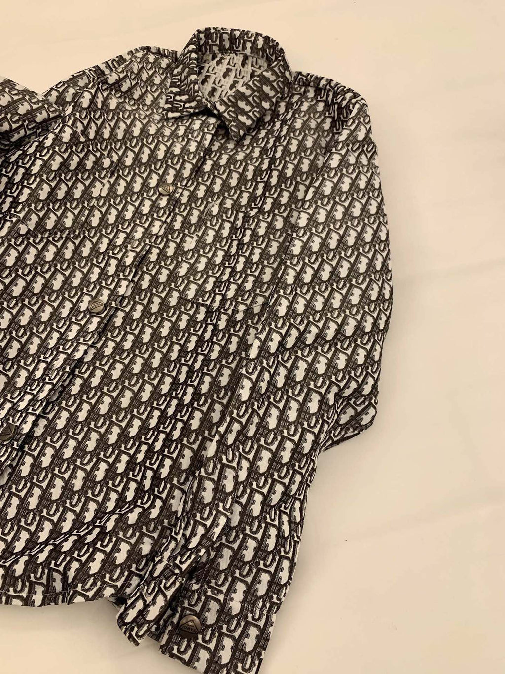 Jacquard all over lettering shirt XC0823100902
