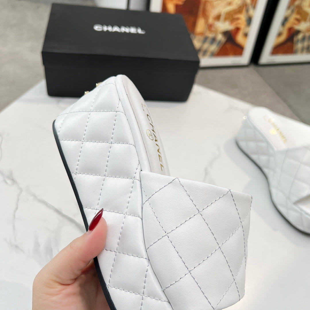 Chane1 top fashion thick-soled rhombus slippers 0724030808
