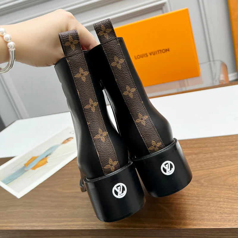 New versatile vintage mid top boots with floral patterns 1024093021