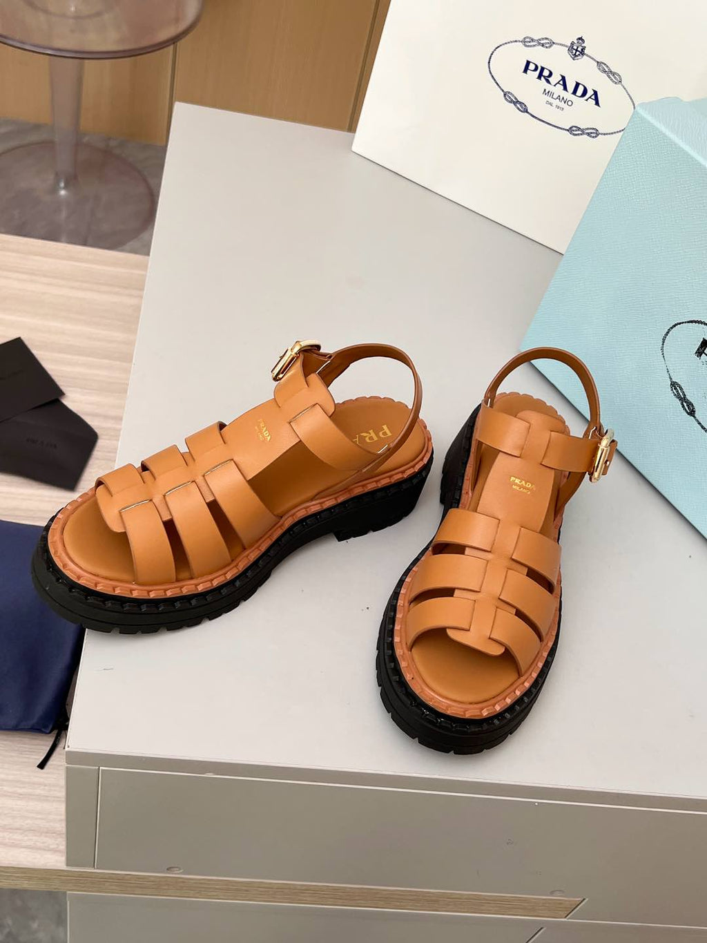 P fashionable new thick-soled sandals 0725061617