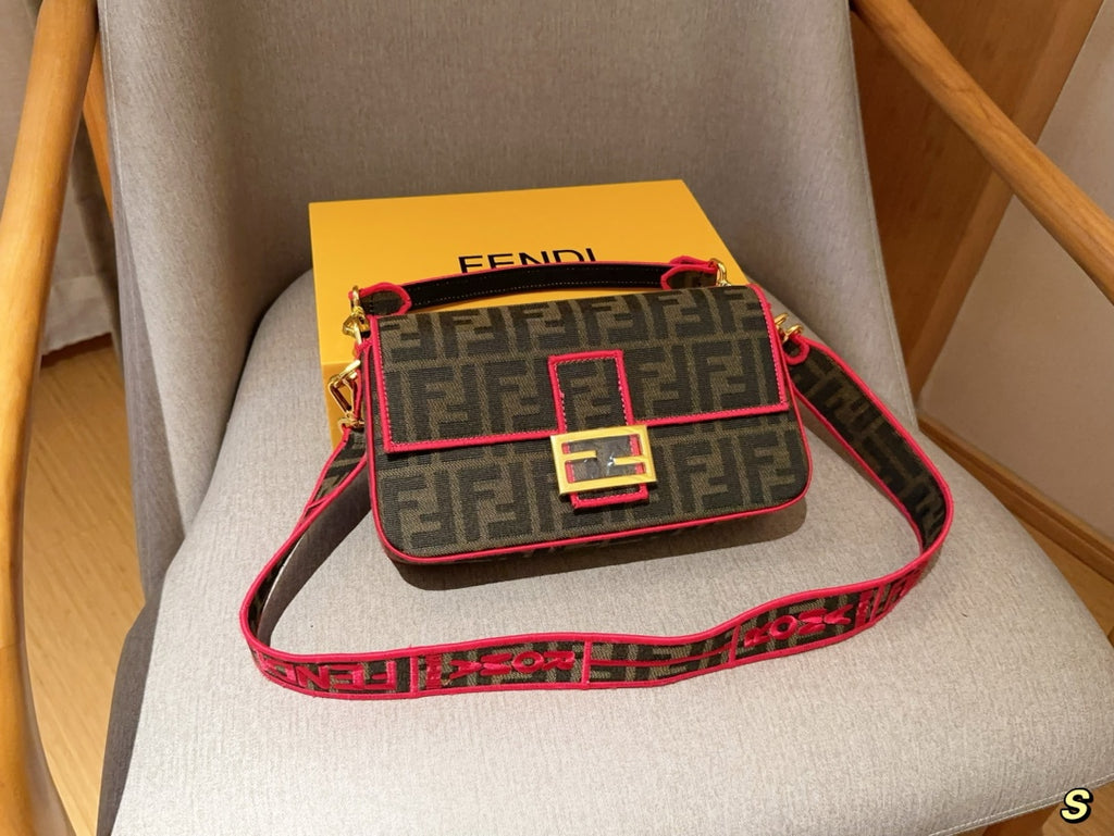 Classic Women Bag 9002408011