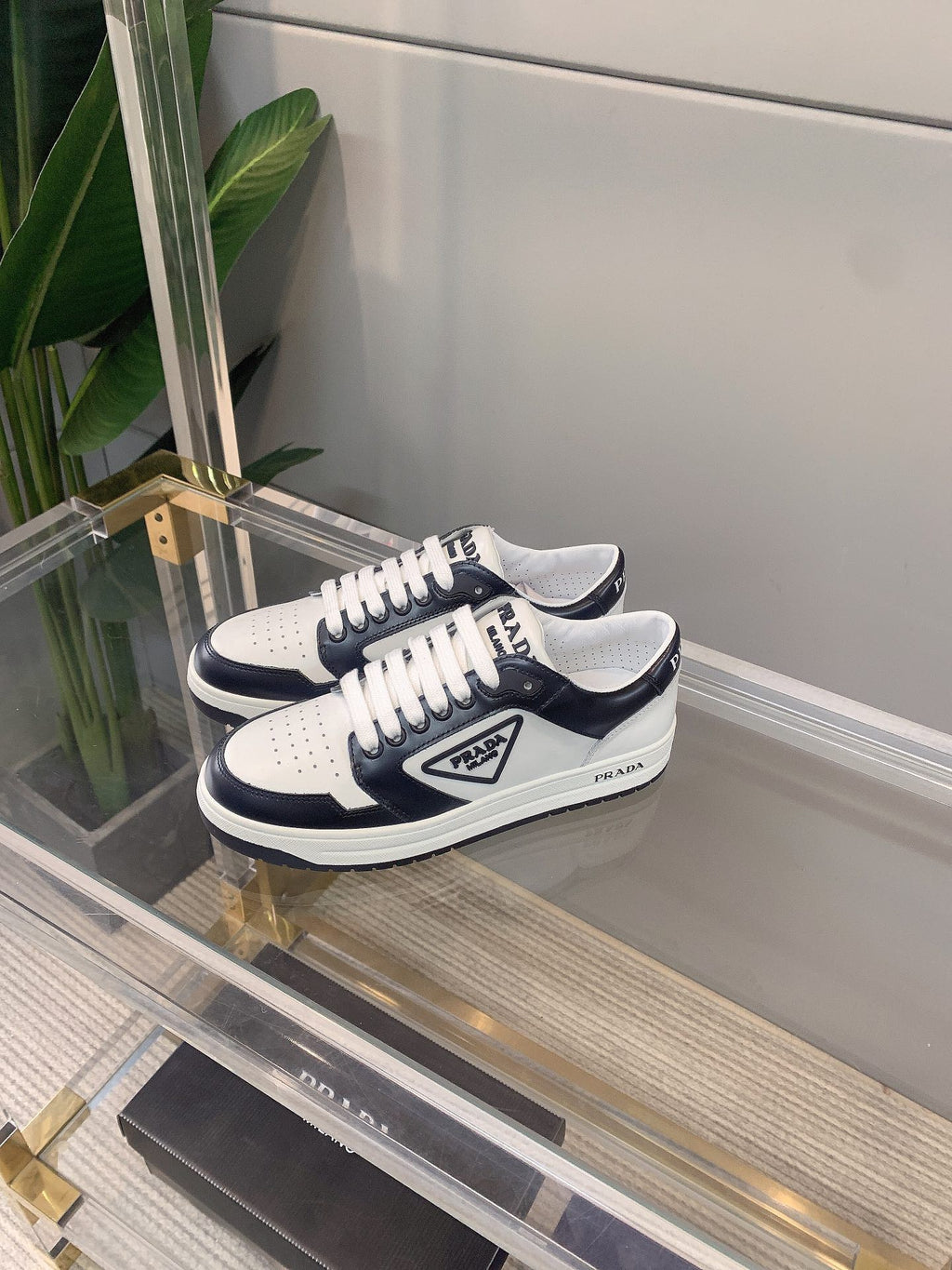 P classic white shoes 0724111201 0724111202