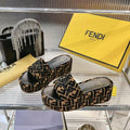 Fashion Thick-soled Slippers 0725030503