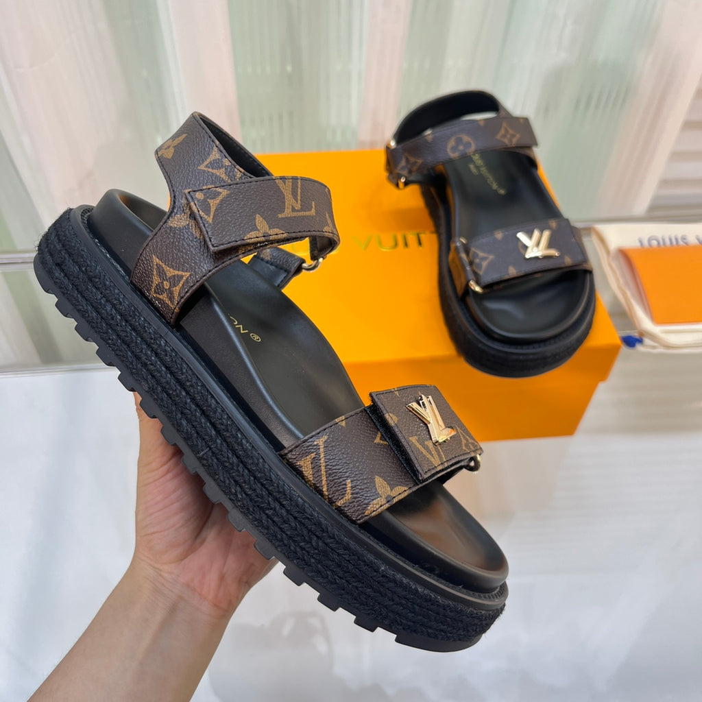 V - Classic Sandals XC07062905