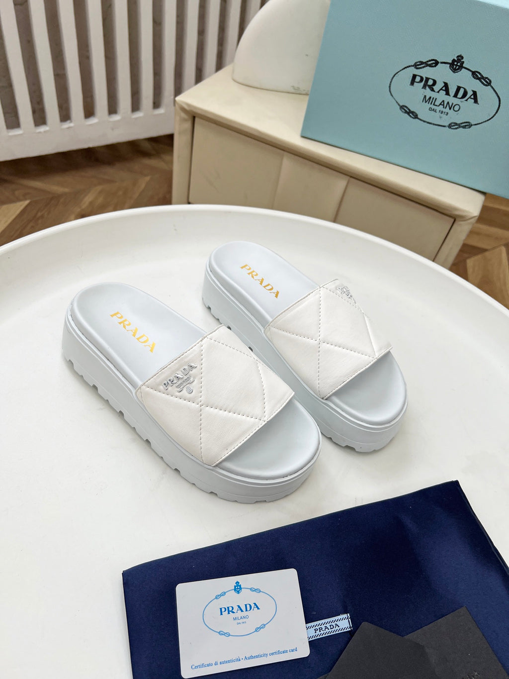 P new beach thick-soled slippers 0725061615