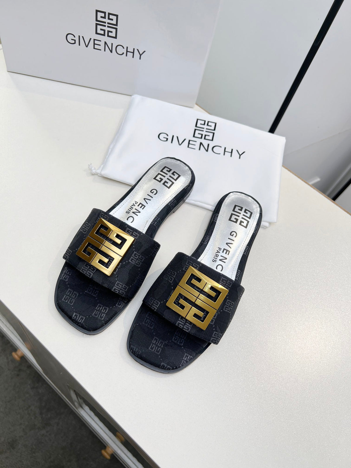 GCY open toe flat slippers 0725031802