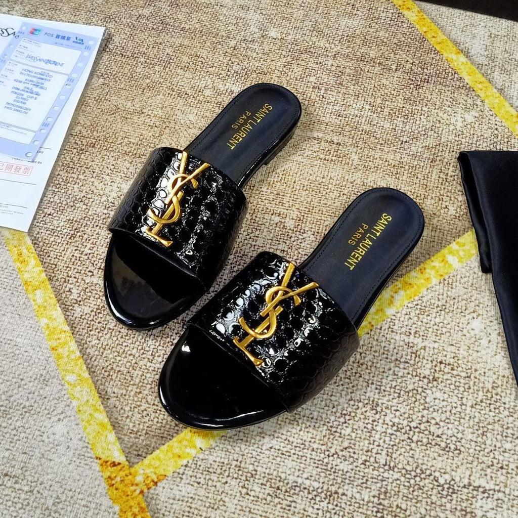 New Slippers Fashion Sandals 1024031124