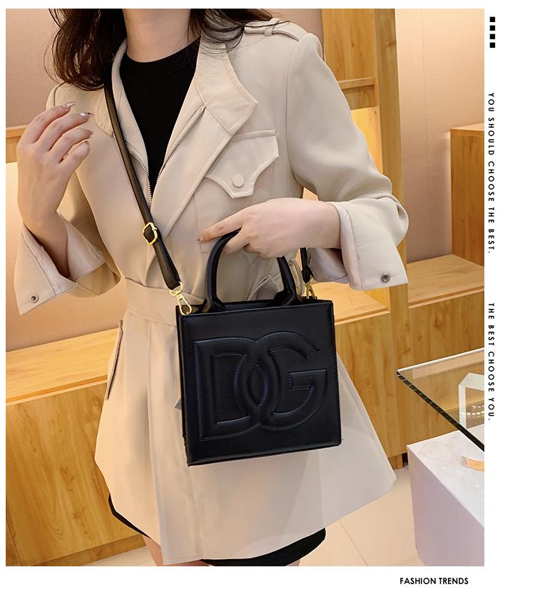 New Fashion Versatile Handbug 1023121903