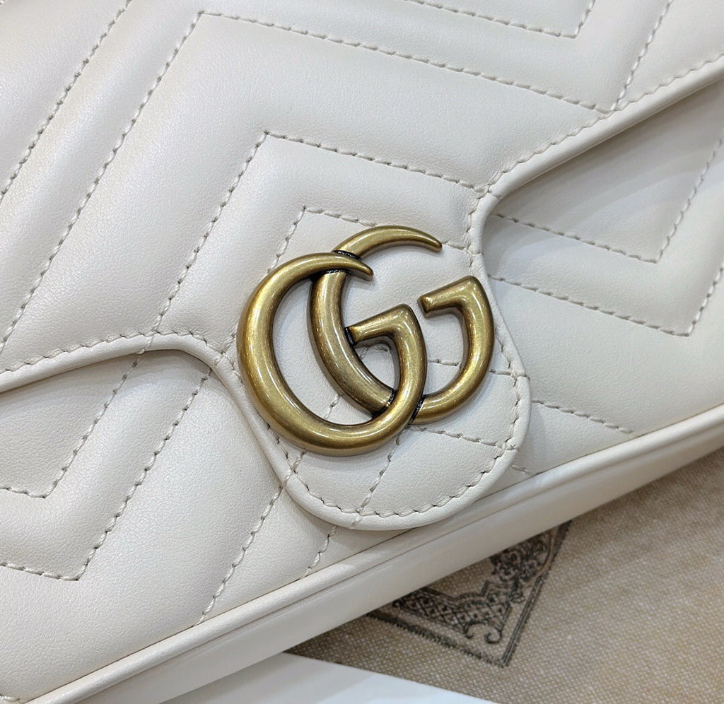 G marmont chain shoulder bag 0724033102