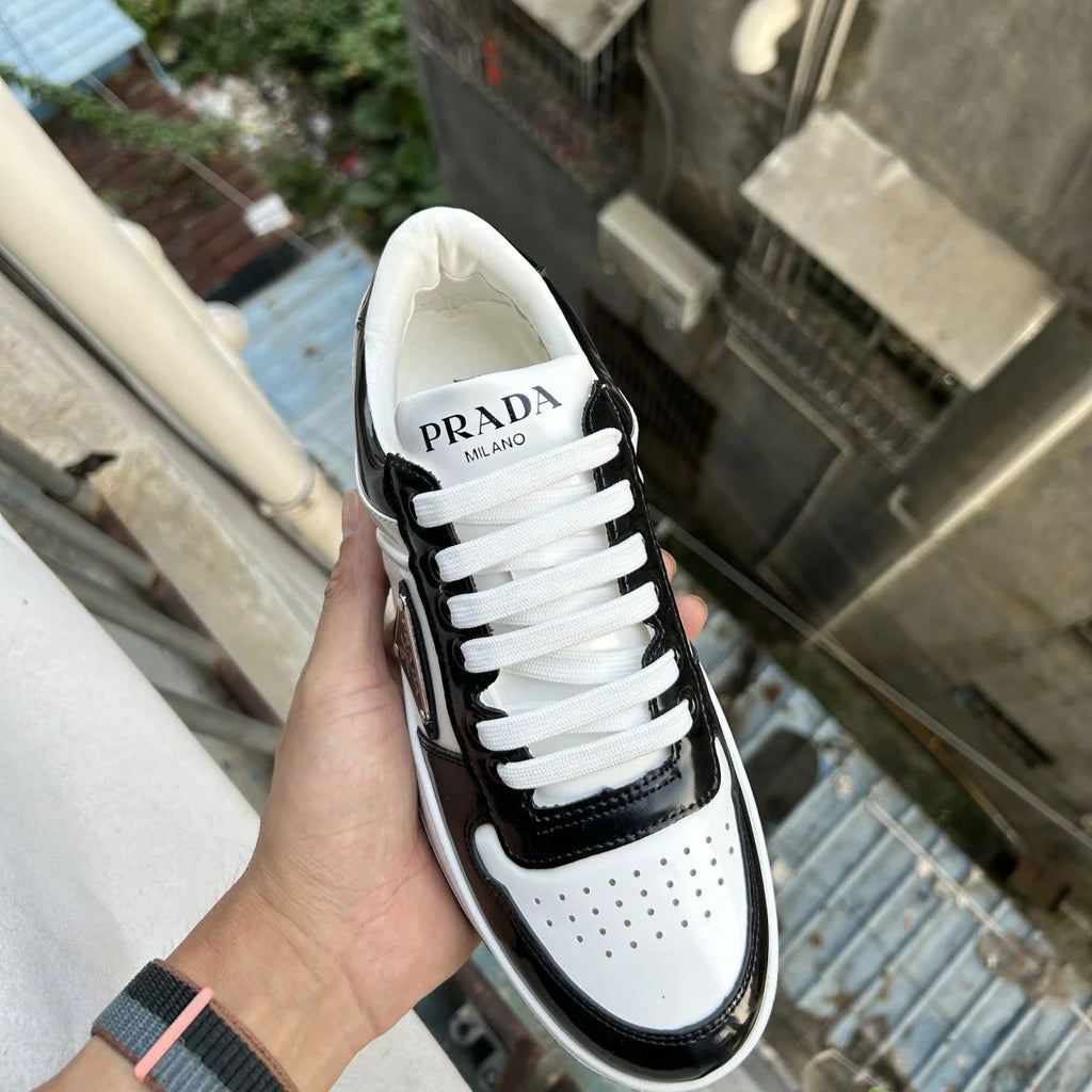 P New Women's Shoes Casual Shoes Triangle Buckle Lace-up Sneakers 1024060508