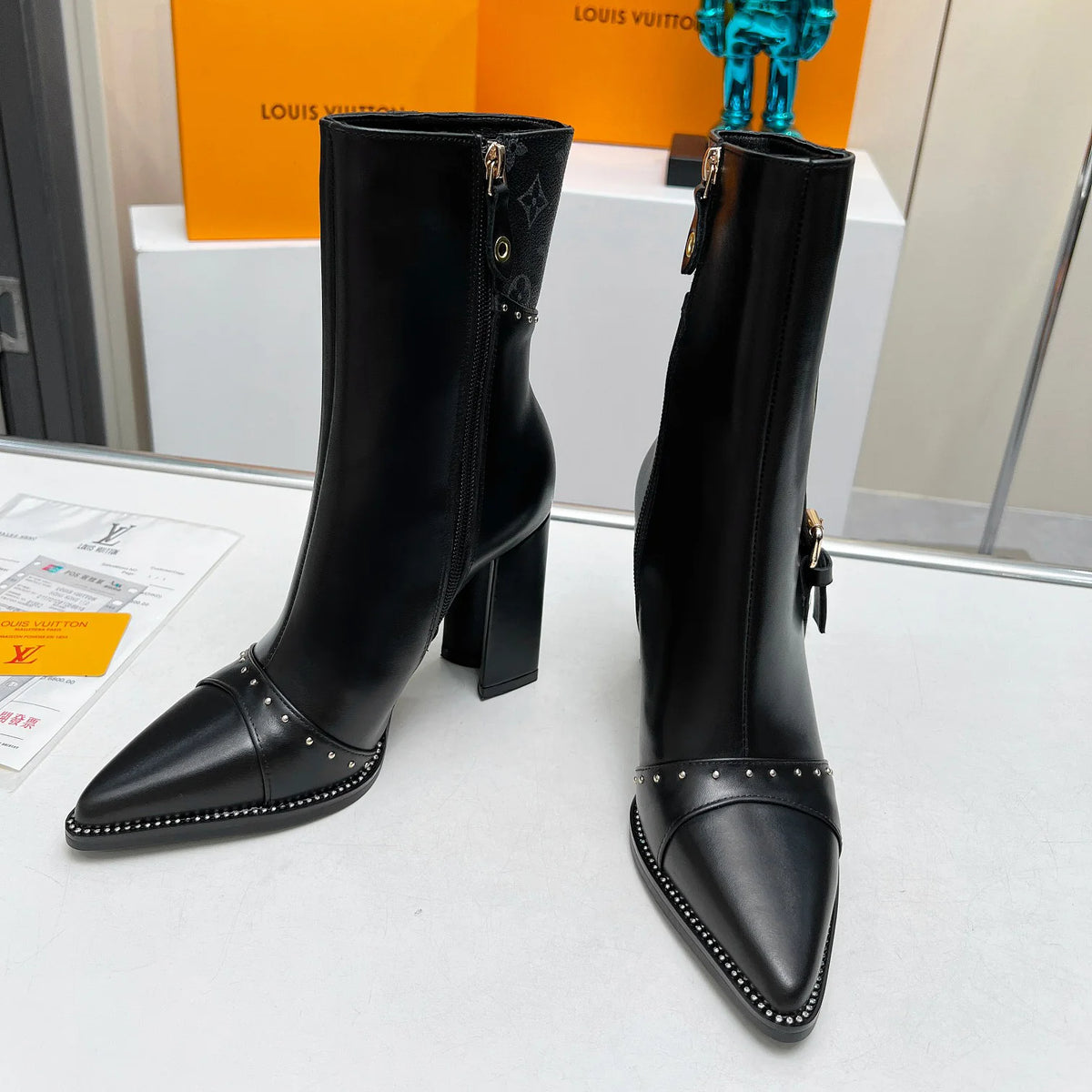 Autumn and Winter Fashion Short Boots 1024101503