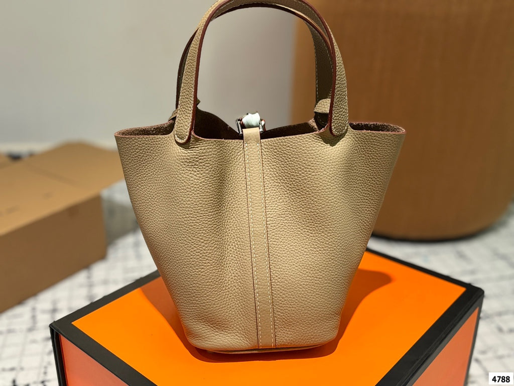 H Picotin18 Multicolor Bucket Bag 0724101014
