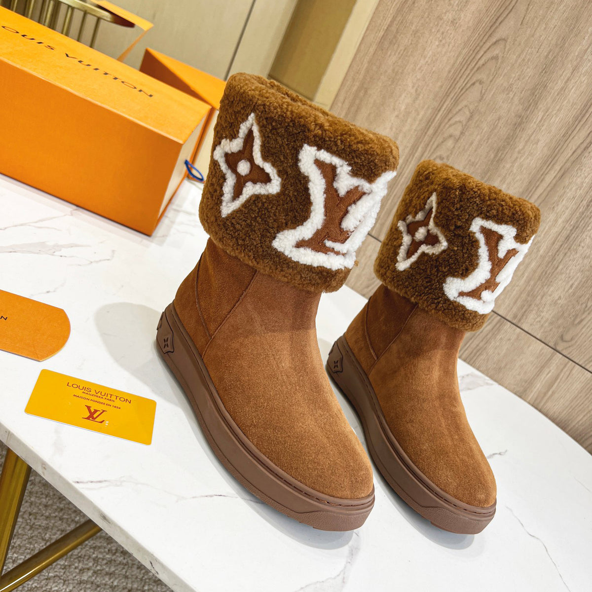 Women's V Brown Suede Boots XC0723082106