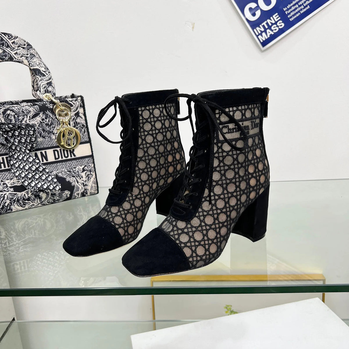 Embroidered Jacquard Mesh Boots 1025101404