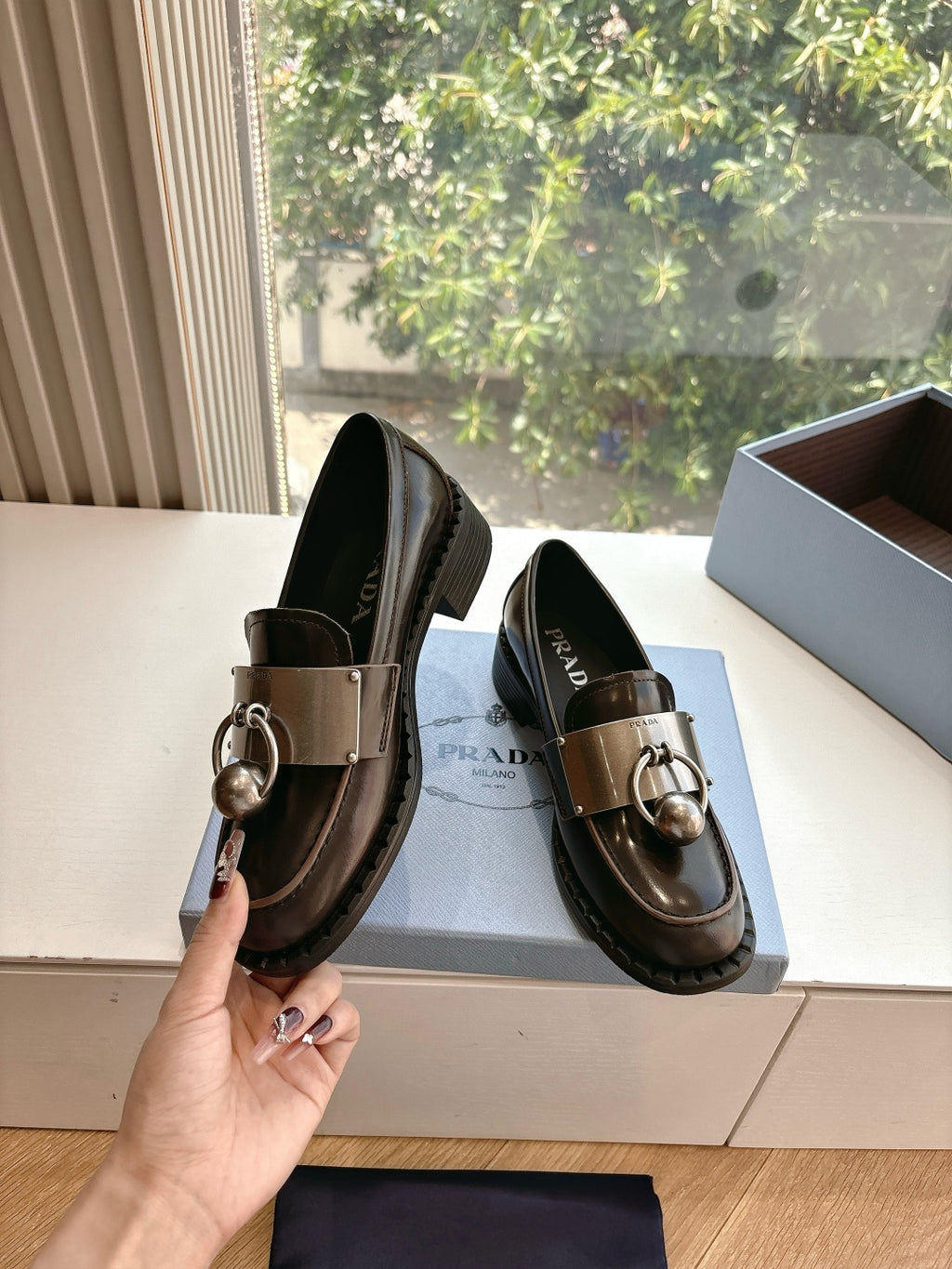 P's new retro one-leed loafers 0725061619